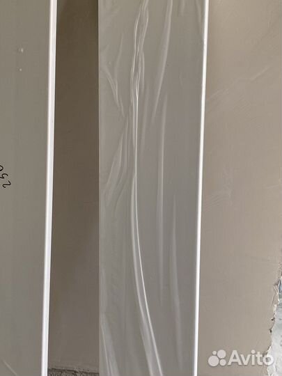 Подоконник пластиковый 25см новые, 3 штуки