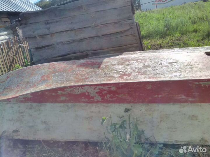 Лодка,нужен ремонт стеклопластиковая