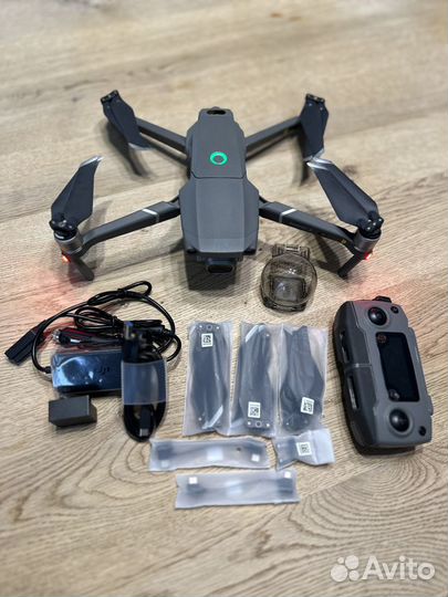 DJI mavic 2 PRO (3 батареи,хаб,сумка,комплект)