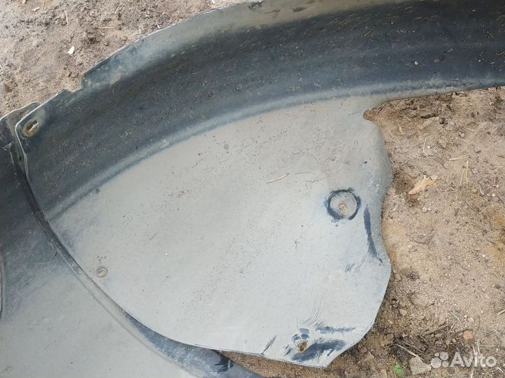 Подрылки передние пассат б6