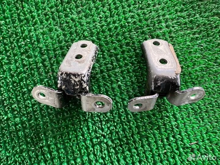 Петли двери прав. перед. Lexus Gx470, Land cruiser