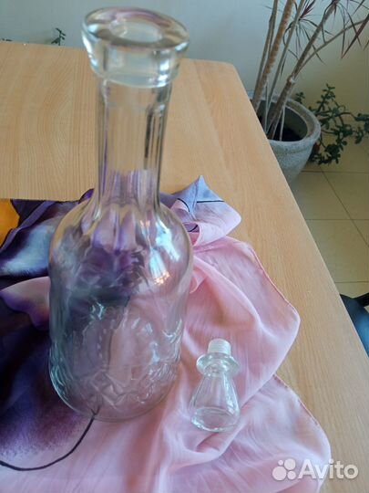 Коллекционная старая бутылка - графин с пробкой