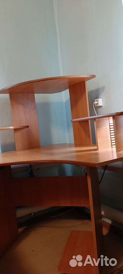 Компьютерный стол