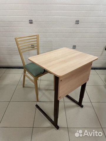 Письменный стол (парта) + стул