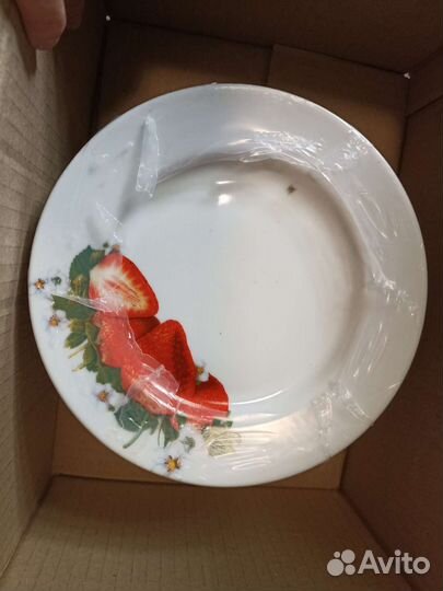 Тарелки плоские и глубокие