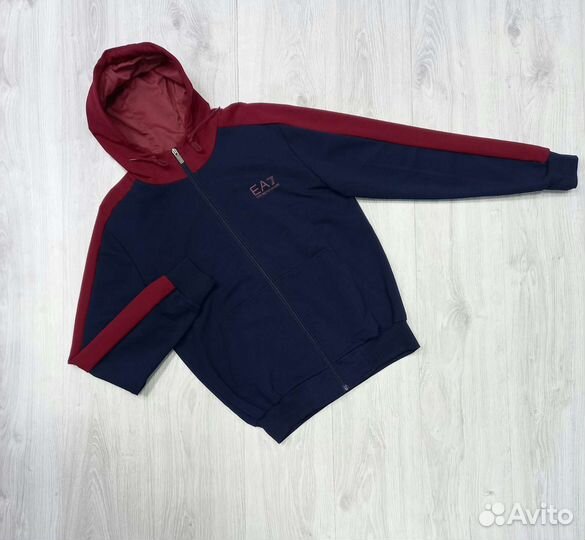 Спортивные костюмы