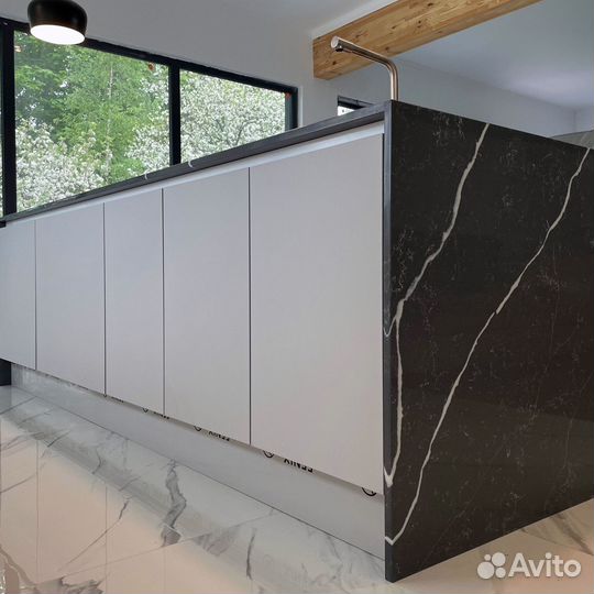 Кухня на заказ с островом