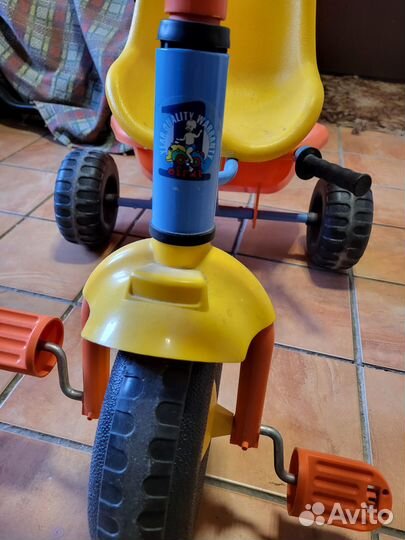 Детский трехколесный велосипед