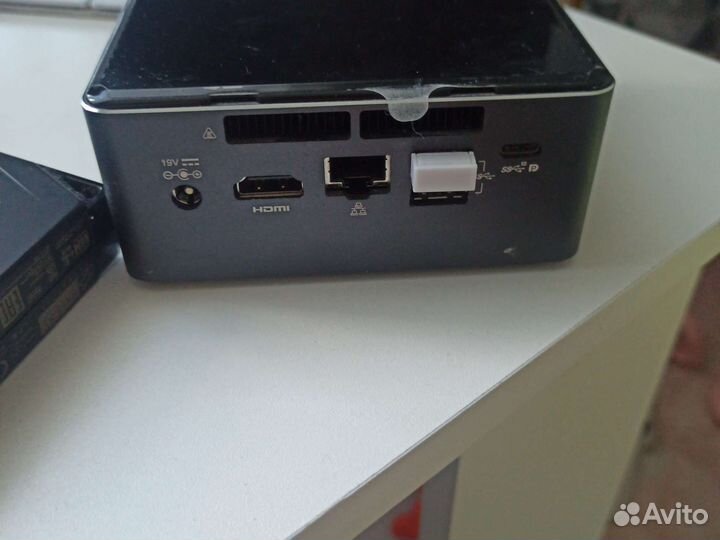 Монитор hp 22fw и Платформа Intel NUC7I3BNH NUC