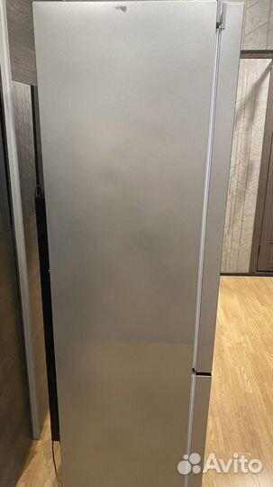 Холодильник бу indesit df5200s
