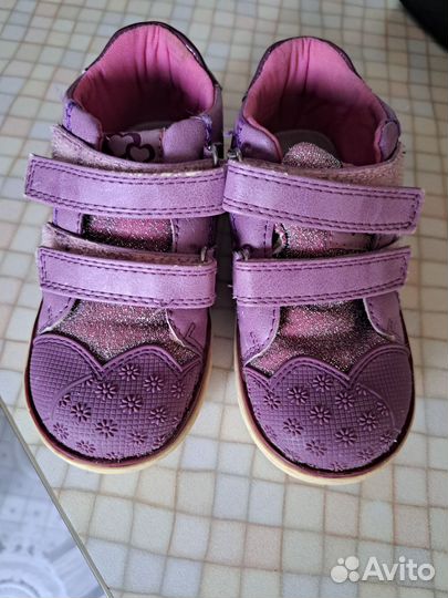 Ботинки демисезонные осенние и сандалии