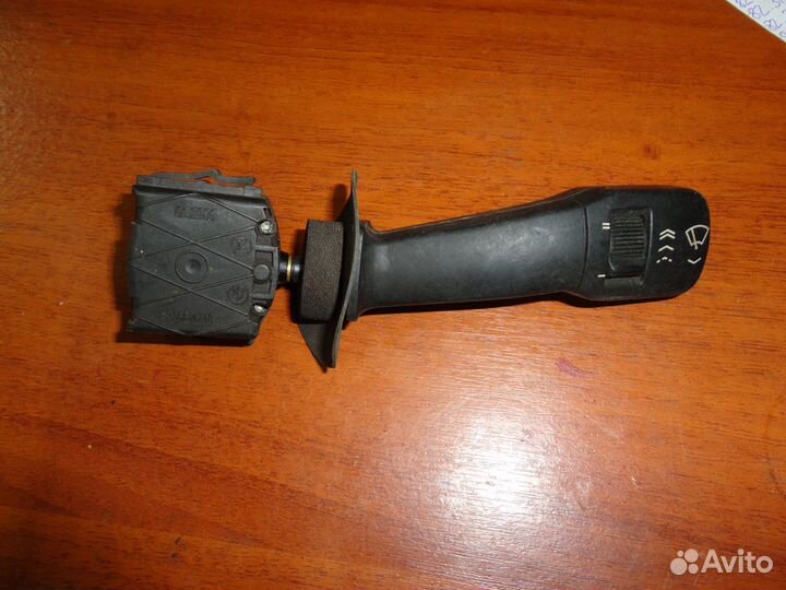 Переключатель подрулевой правый BMW e39