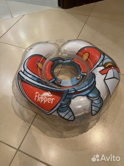 Круг на шею плавательный