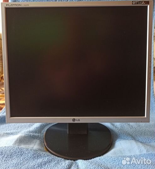 Монитор LG flatron L1953 TR