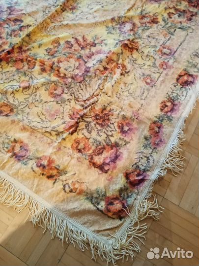 Скатерть советская плюшевая большая. Лот 6