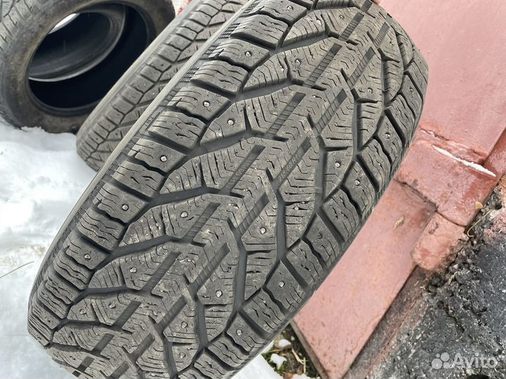 Tigar SUV Ice 215/60 R17