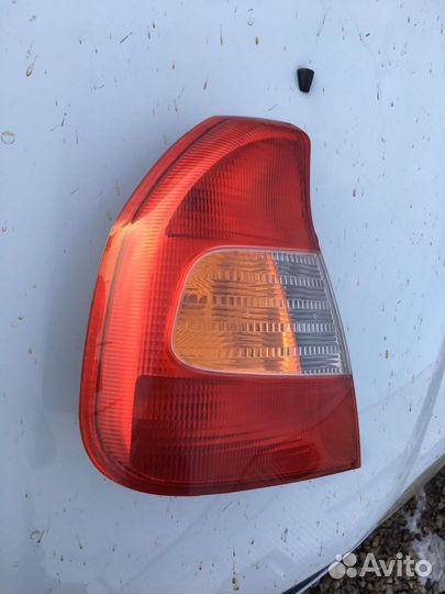 Hyundai accent задний левый фонарь