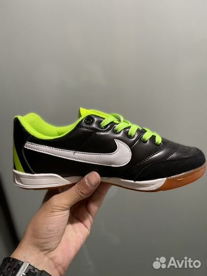 Футзалки Nike Tiempo