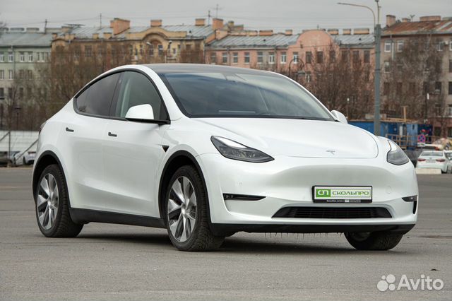 Tesla Model Y AT, 2021, 63 000 км с пробегом, цена 4899000 руб.