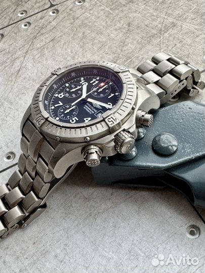 Часы breitling avenger titanium chronograph