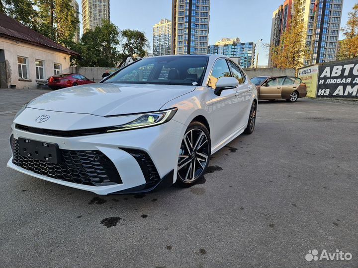 Toyota Camry 2.0 CVT, 2024