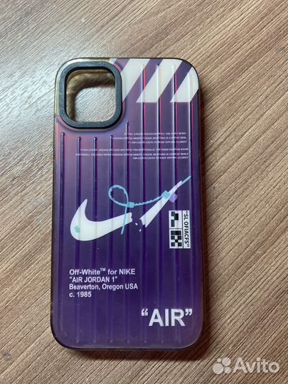 Чехол на iPhone 11