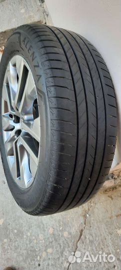 Bridgestone Alenza 001 235/55 R19