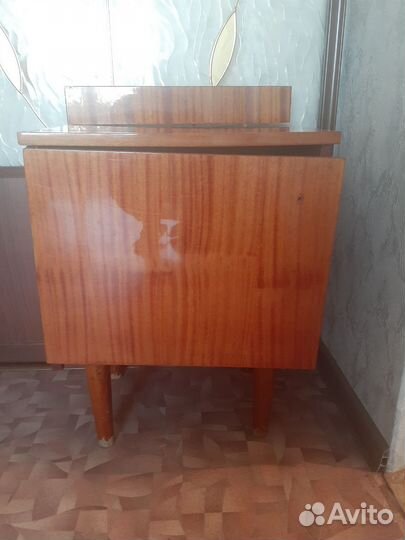Тумбочка прикроватная бу