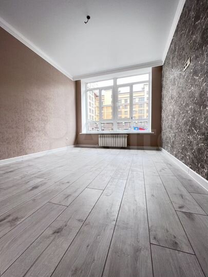 2-к. квартира, 56 м², 1/18 эт.