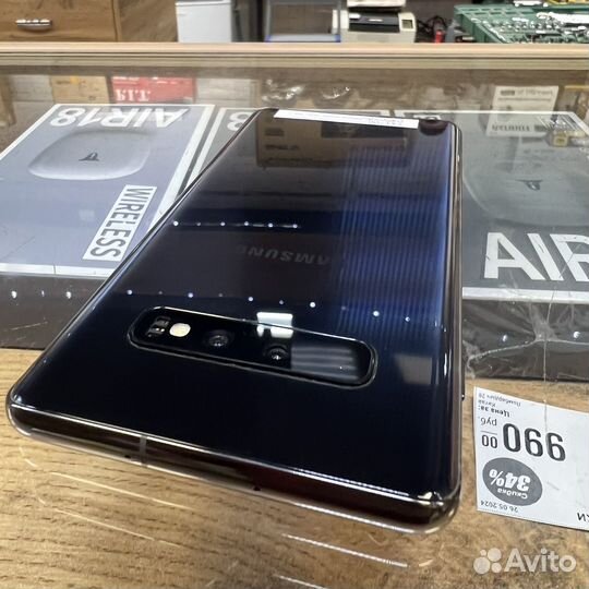 Samsung Galaxy S10, 8/128 ГБ