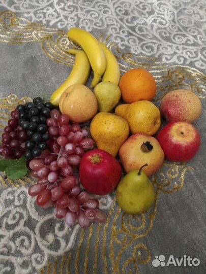 Ваза с фруктами