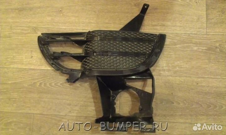 Porsche Cayenne 2010- Решетка бампера левая