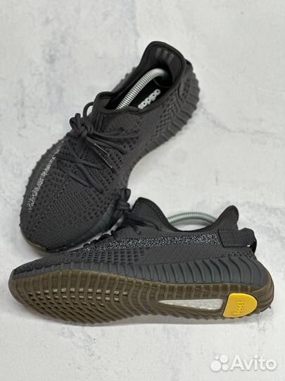 Кроссовки Adidas Yeezy boost 350 v2 размеры 41 47