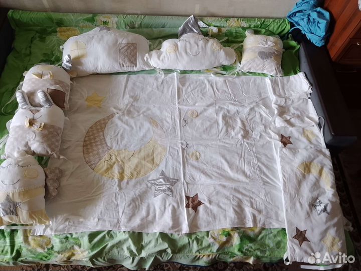 Бортики на детскую кроватку