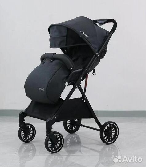 Прогулочная коляска Luxmom V5