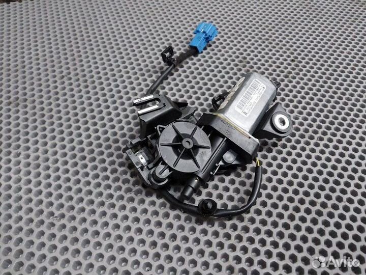 Механизм регулировки ремня безопасности правый