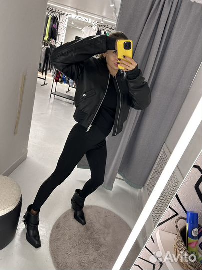 Бомбер женский утепленный