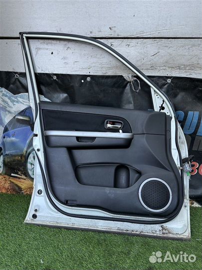 Дверь передняя левая Suzuki Escudo/Grand Vitara