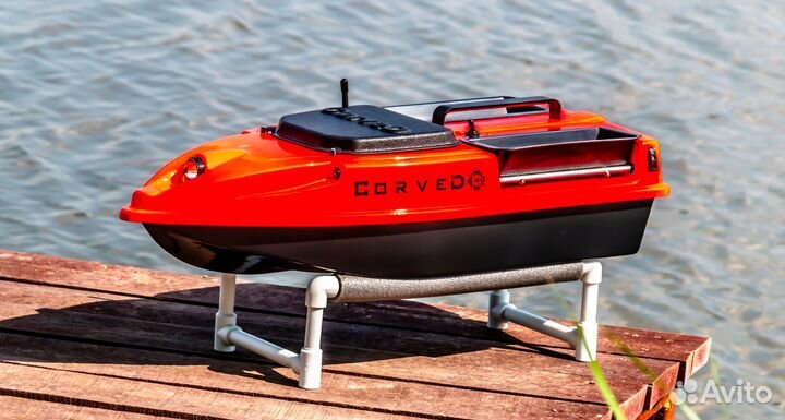 Прикормочный кораблик CorveD fire FOX