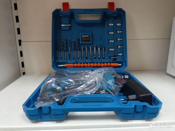 Шуруповерт makita 26V