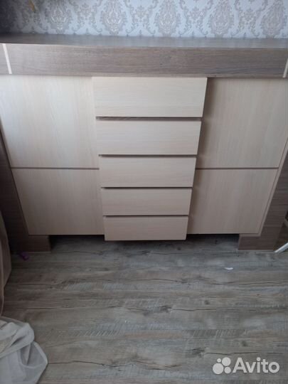 Комод и кровать