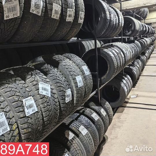 Pirelli Winter 210 Asimmetrico 225/60 R17 99M