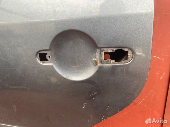 Дверь задняя левая Vw Touran BAG 2004