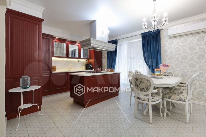 3-к. квартира, 111 м², 3/12 эт.