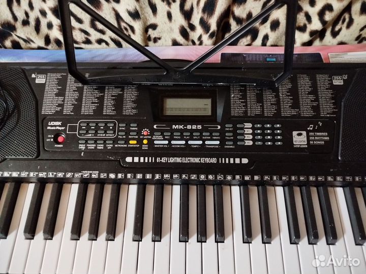 Синтезатор мк-825