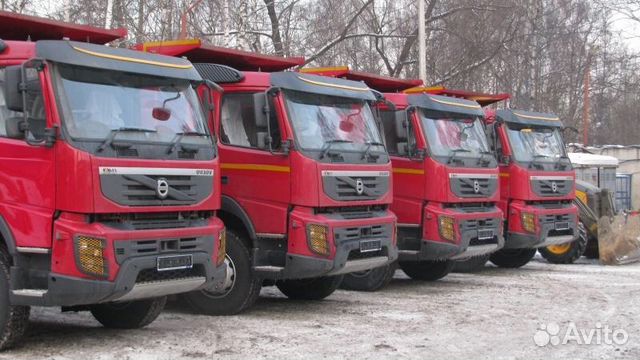Водитель самосвала калужская область. Вольво 20 м3. Водитель самосвала. Самосвалы 20 кубовые. Сак 7995-20 Вольво.