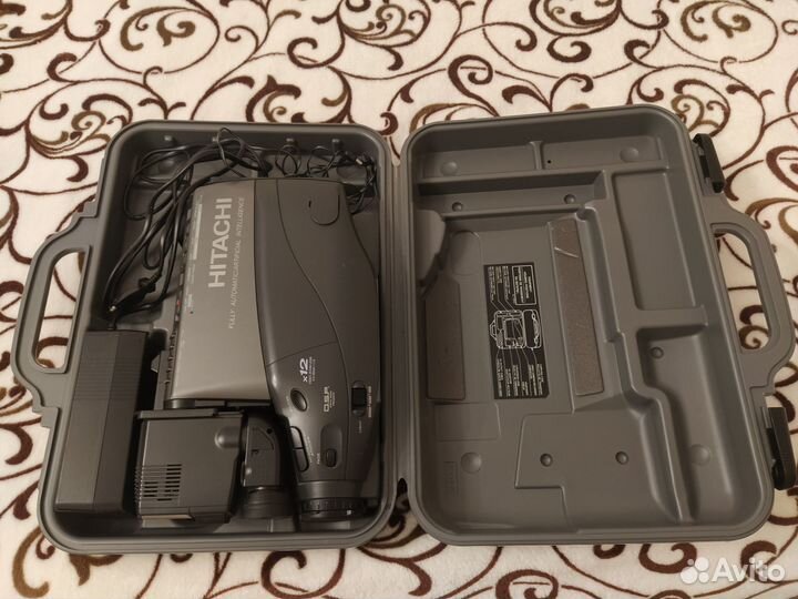 Видеокамера hitachi