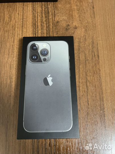 Телефон iPhone хр в корпусе 13 про
