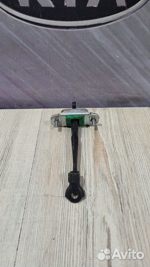 Ограничитель двери Kia sorento XM Лев, Прав