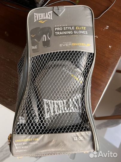 Боксерские перчатки 12 oz everlast
